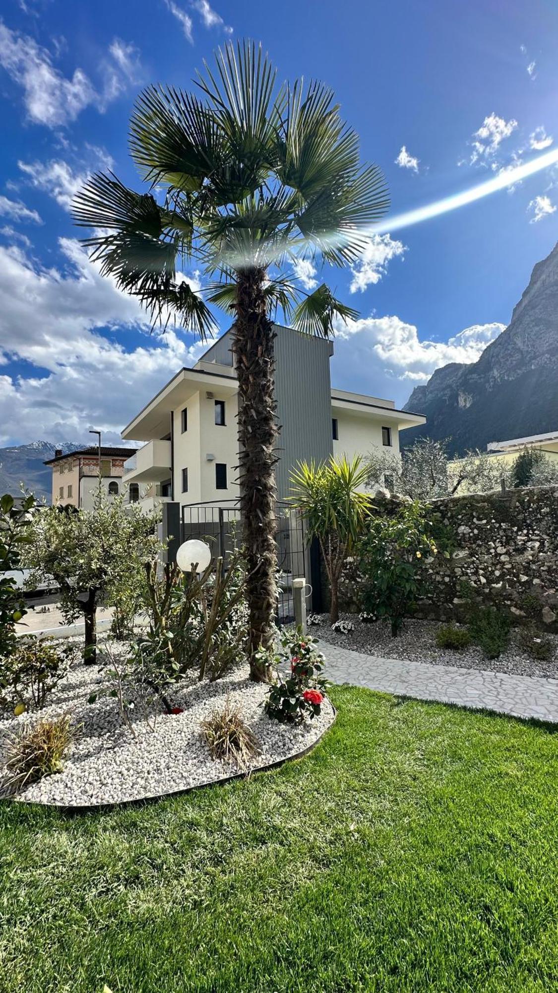 Sk Active Hotel - Ex Garni Hotello Riva del Garda Exterior foto