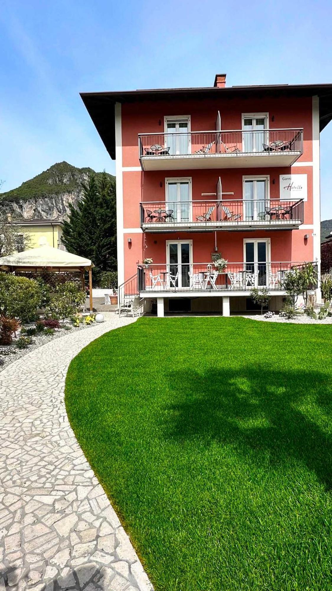 Sk Active Hotel - Ex Garni Hotello Riva del Garda Exterior foto